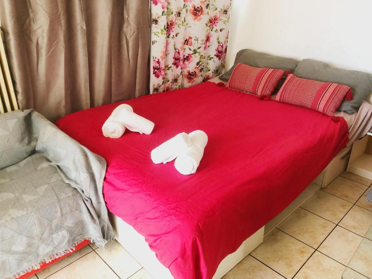 Cozy Seaview Studio - Piraeus Appartement Buitenkant foto